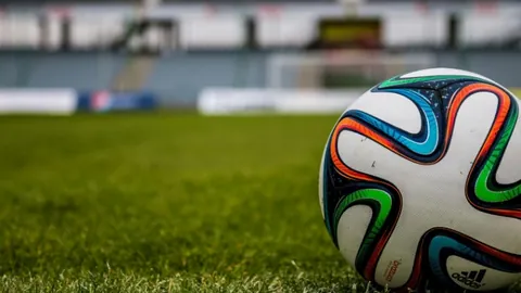 伊布看好普利西奇新赛季领袖风采，重温昔日荣耀战绩