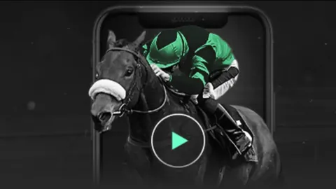 “黎南家园重建路：废墟中生活继续”